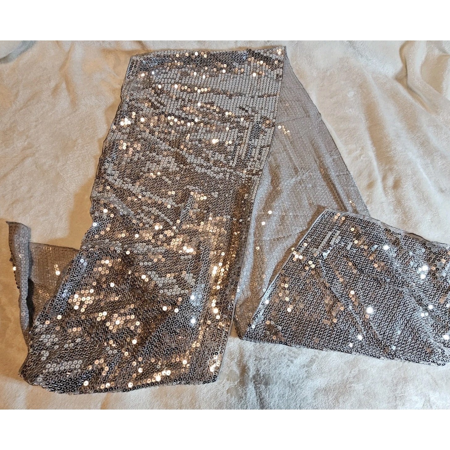 Nwt Womens Sliver Sequins Scarf Crown Logo 11in 70in